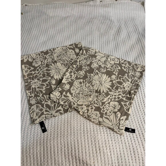 Throw Pillow covers taupe and cream - Picture 1 of 7